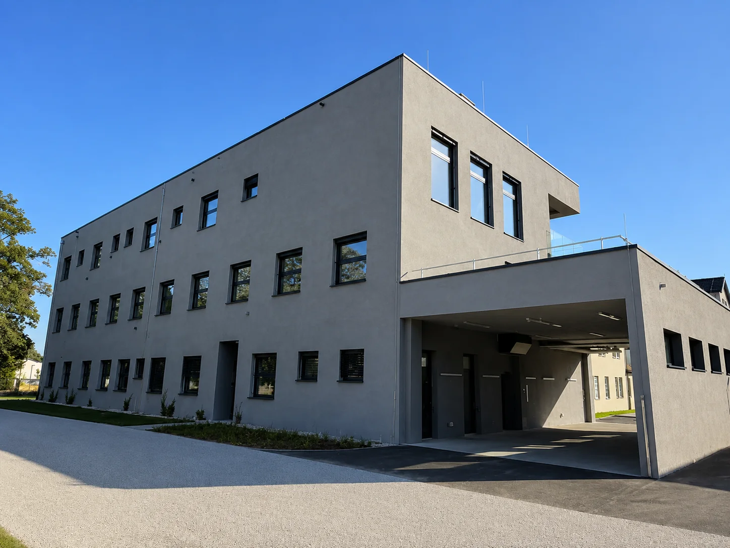 Zdravstveni dom Slovenska Bistrica – PZI projekt električnih inštalacij – INEKTA